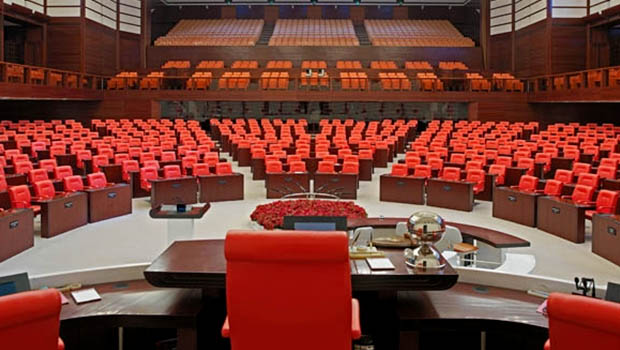 Türkiye’de Parlamento Devre Dışı mı Kalacak?
