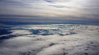 Fransa'ya giden yolcu uçağı kayboldu