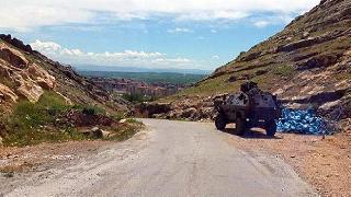 Bitlis’te askeri aracın geçişi sırasında patlama