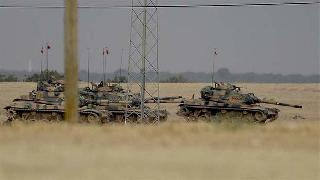 TSK tankları Çobanbey'e girdi