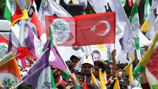 Bir(inci) Kimlik Meselesi