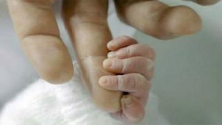 Kendi torununu doğuracak!