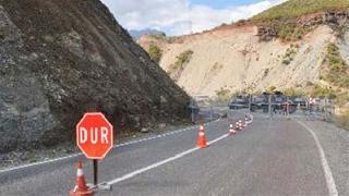 Dersim'de çatışma çıktı, karayolu trafiğe kapatıldı