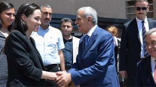 Sırrı Sakık: Angelina-Brad evliliğinin bitmesinin sebebi Ahmet Türk