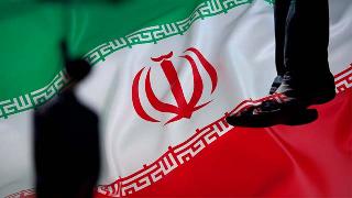 İran biri kadın 8 Kürd'ü idam etti