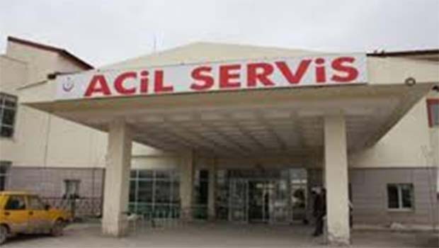 Ağrı'da 100'e yakın öğrenci gıda zehirlenmesi şüphesiyle hastaneye kaldırıldı
