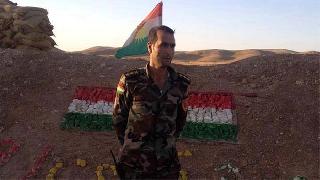 Kan akar ülkemin nehirleri, bize ise Berxwedan düşer...