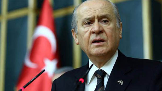 Bahçeli'den başkanlık referandumuna yeşil ışık