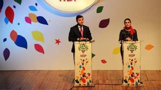 Selahattin Demirtaş ve Figen Yüksekdağ tutuklandı!