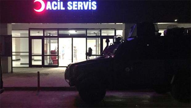 Derik'te zırhlı aracın geçişi sırasında patlama