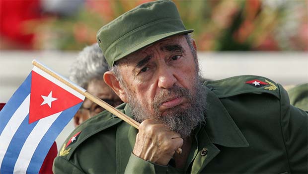 Fidel Castro  hayatını kaybetti