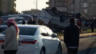 Urfa'da öğrenci servisi devrildi! Yaralılar var...