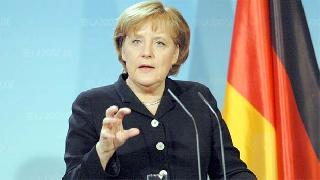 Merkel'den Avrupa Parlamentosu'na Türkiye çağrısı