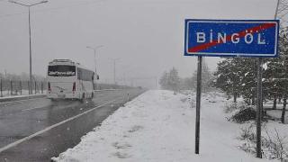 Bingöl'de kar yağışı nedeniyle 278 köy yolu ulaşıma kapandı  