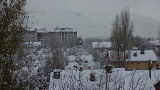 Bitlis’te yarım metre kar yağdı