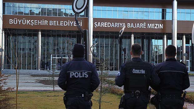 Van'da 163 belediye çalışanı işten atıldı