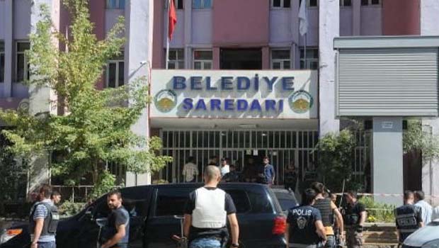 Hakkari’de seçilmiş sadece bir belediye başkanı kaldı