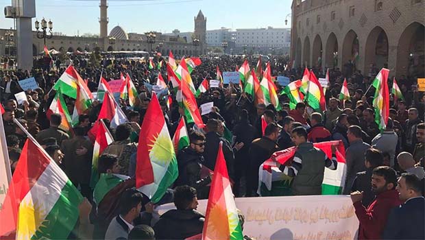 Erbil'de Goranlı parlamentere protesto