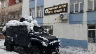 Bitlis'te üç belediye başkanına gözaltı