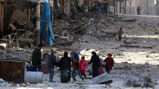 Halep'te tahliyeler durduruldu