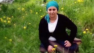 Yüksekova'da 3 çocuk annesi bıçaklanarak öldürüldü