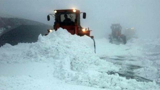 4 Kürt ilinde 609 yol kapandı