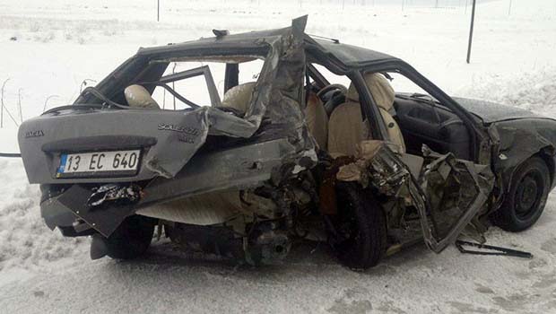Van'da trafik kazası: 1 ölü, 11 yaralı