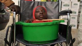 Plastik kovada yaşayan genç kızdan üzen haber