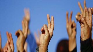 Zafer işareti yapıp fotoğraf çekmek PKK Propagandası!