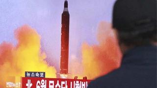 'Kıtalararası balistik füze' tehdidine karşı sığınaklara iniyorlar