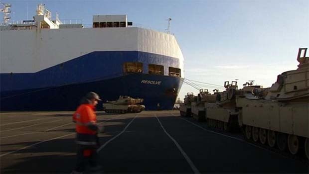 ABD'den Rusya sınırına yüzlerce tankla çıkarma
