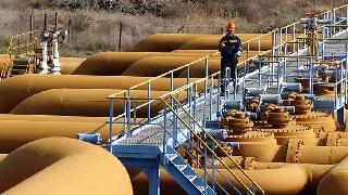 Irak Petrol üretimini düşürüyor