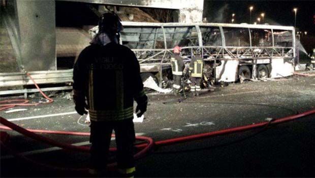 Pazar yerine bombalı saldırı: 7 ölü, 60 yaralı
