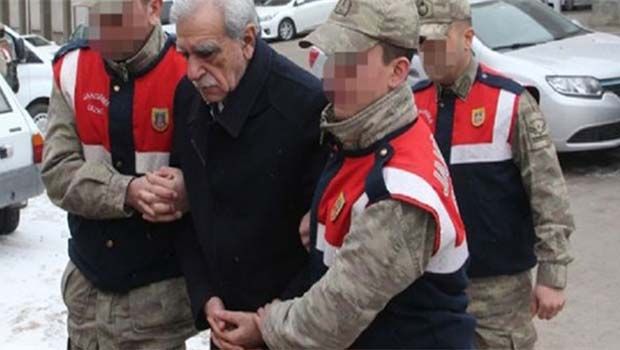 Ahmet Türk'ün kelepçeli fotoğrafına Ak Partili vekillerden tepki