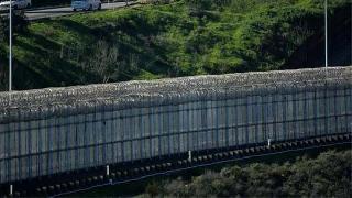 Trump sınıra duvar inşasını onayladı 