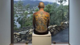 Sırtını 150 bin euro'ya sattı