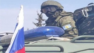 Rus askerlerinde 'Menbic Askeri Meclisi' arması