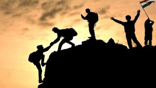 İnsani Kişilik, Aidiyet-Kimlik Bilinci ile Şekillenir 