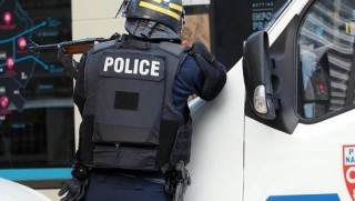 Fransa'da okula saldırı; 2 kişi yaralandı!