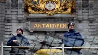 Belçika'da alarm: Bölgeye çok sayıda polis ve ambulans sevk edildi