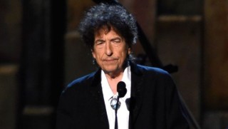 Kağızman'lı Bob Dylan ödülünü aldı
