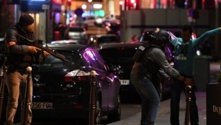 Paris'te IŞİD saldırısı; 2 polis hayatını kaybetti!