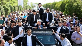 İran Cumhurbaşkanından Kürtçe eğitim sözü