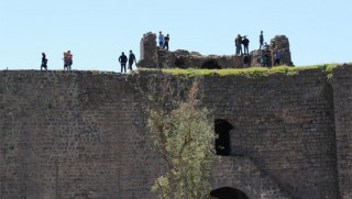 Diyarbakır'da surlara çıkış yasağı