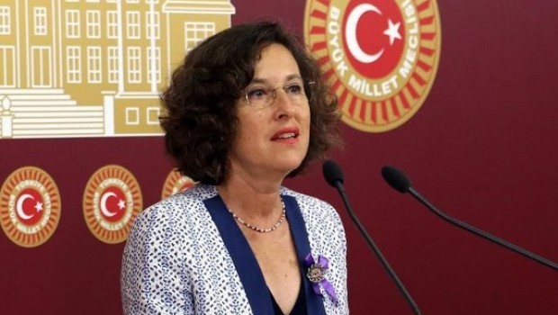 HDP'li Eş Başkan adayı Filiz Kerestecioğlu Atatürk'e sahip çıktı