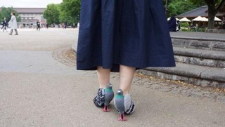 Ayaklarına bakan şoke oluyor!