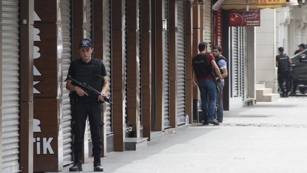 Diyarbakır'da 43 köyde daha sokağa çıkma yasağı