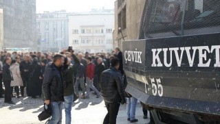 Van'da gösteri ve yürüyüşlere 1 ay yasak