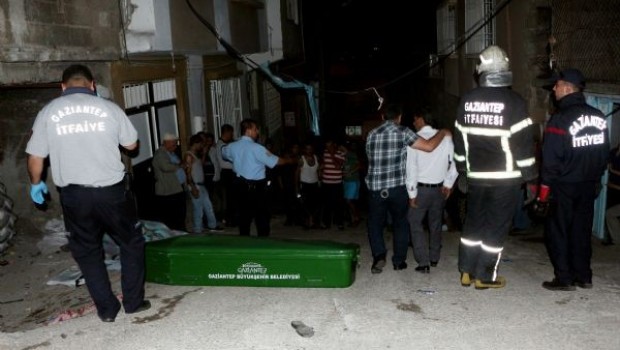 Antep - Minibüs, sokakta oturanları ezdi! Çok sayıda ölü ve yaralı var