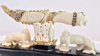 Kaddafi'nin hançerine paha biçilemedi